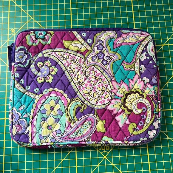 Vera bradley tablet ipad case - Picture 2 of 3